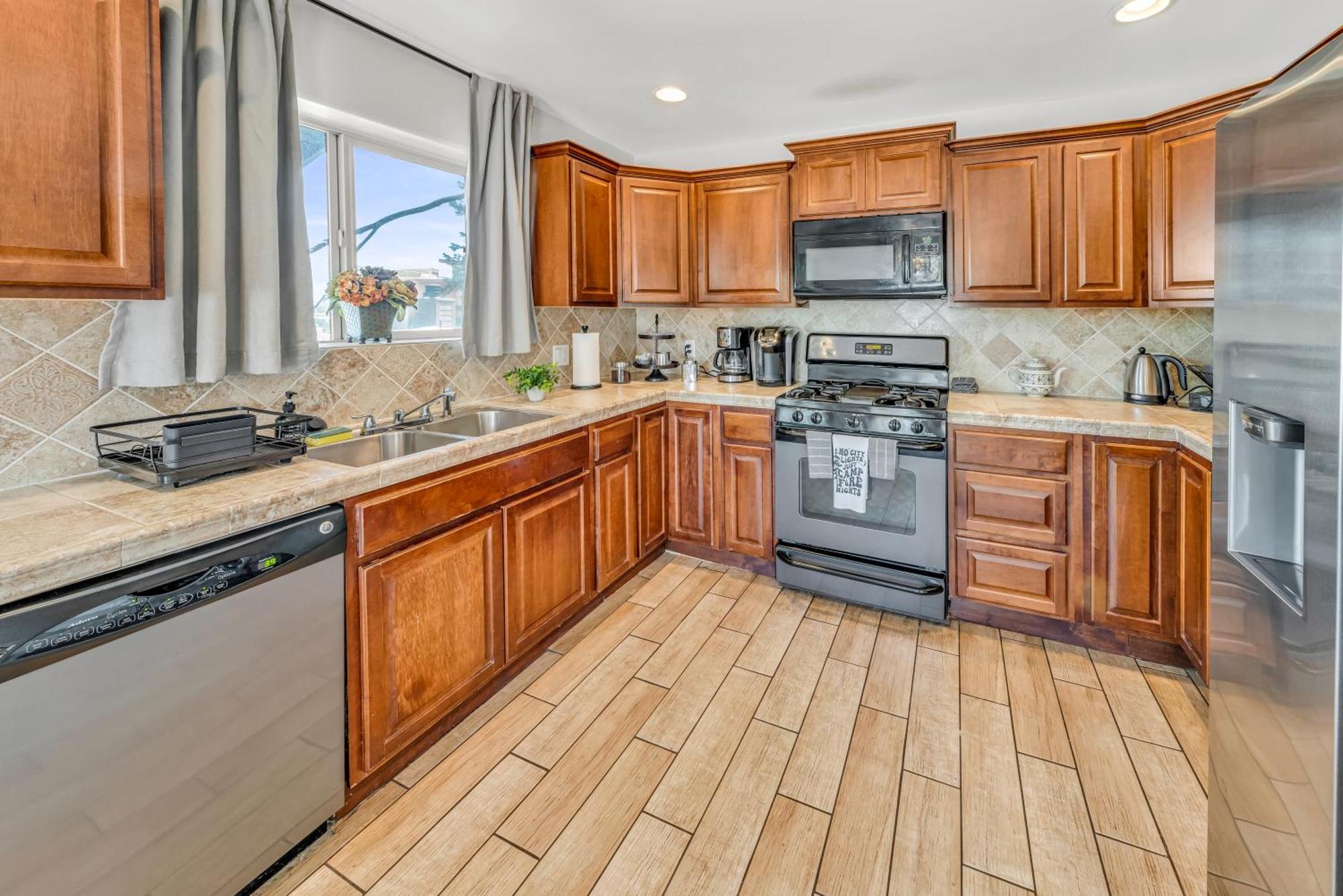 Hébergement de vacances New! Huge 5br Mountain Views Game Hot Tub Lawn Games Bbq Flagstaff