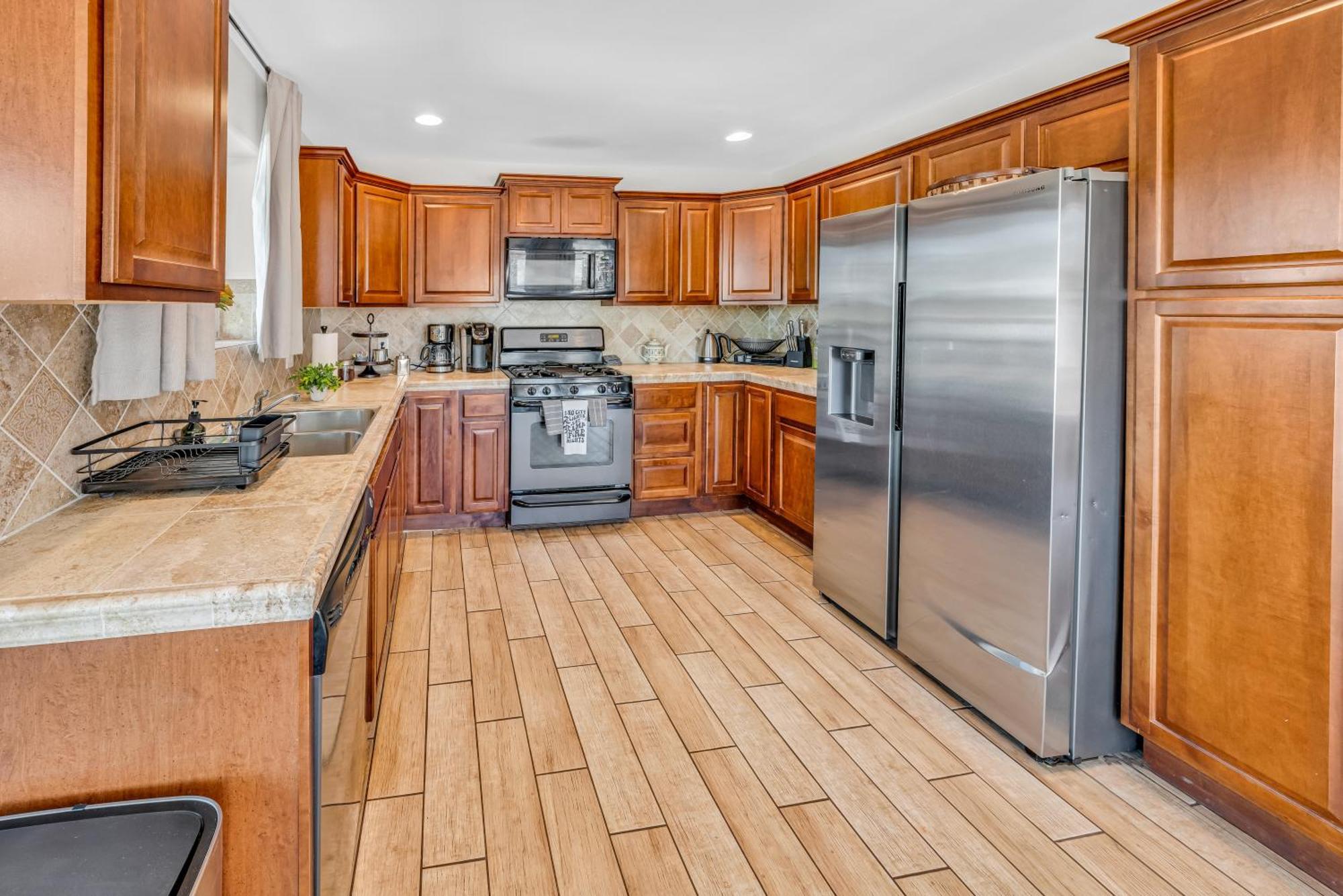 New! Huge 5br Mountain Views Game Hot Tub Lawn Games Bbq Hébergement de vacances Flagstaff